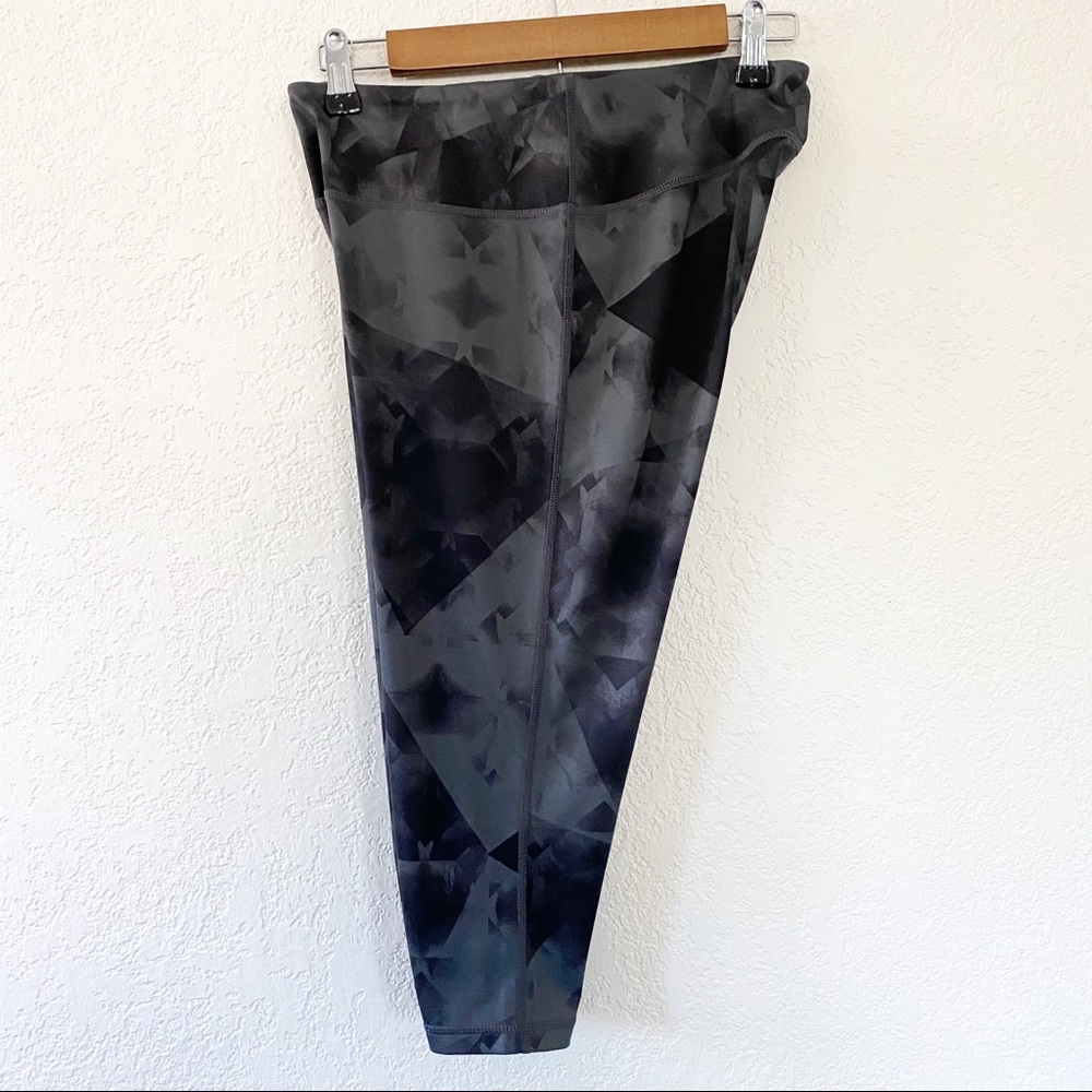 Zella Capri Yoga Workout Pants